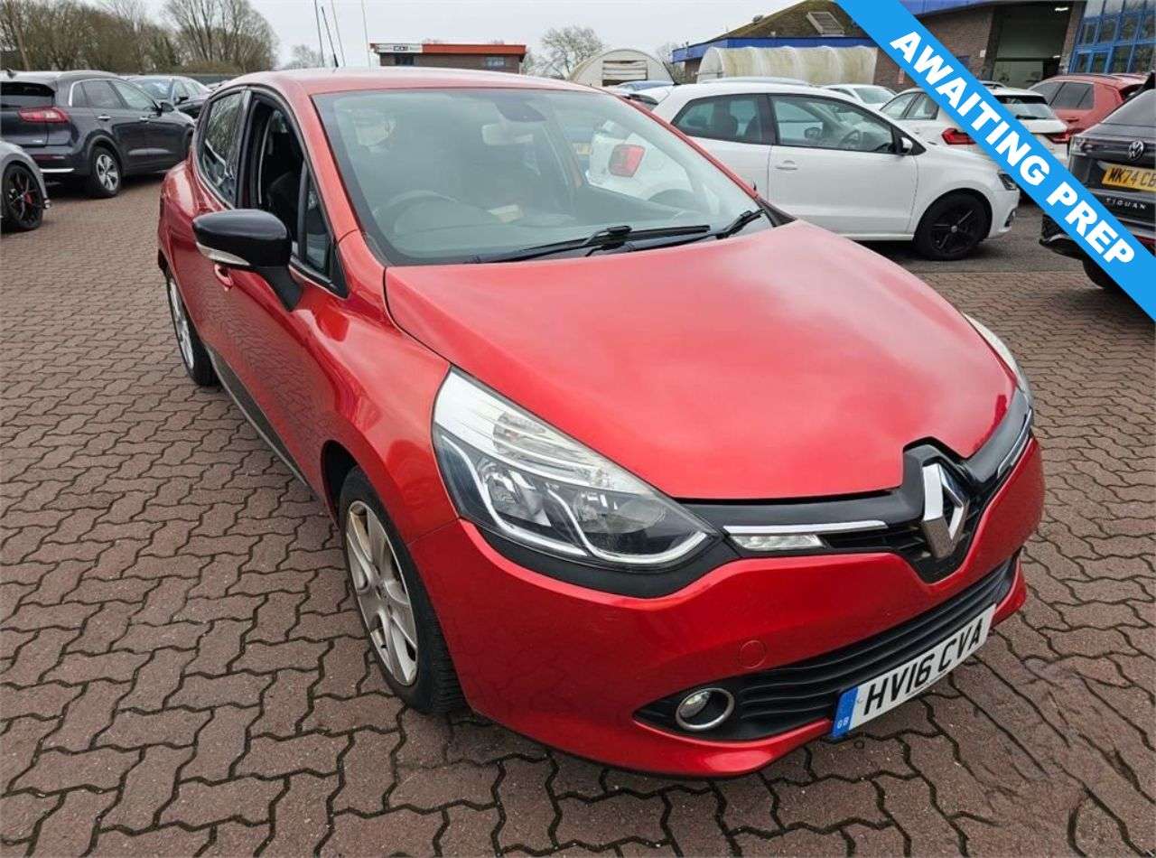 A 2016 RENAULT CLIO 1.2 16V Dynamique Nav Hatchback 5dr Petrol Manual Euro 6 (75 ps) A 2016 RENAULT CLIO 1.2 16V Dynamique Nav Hatchback 5dr Petrol Manual Euro 6 (75 ps)