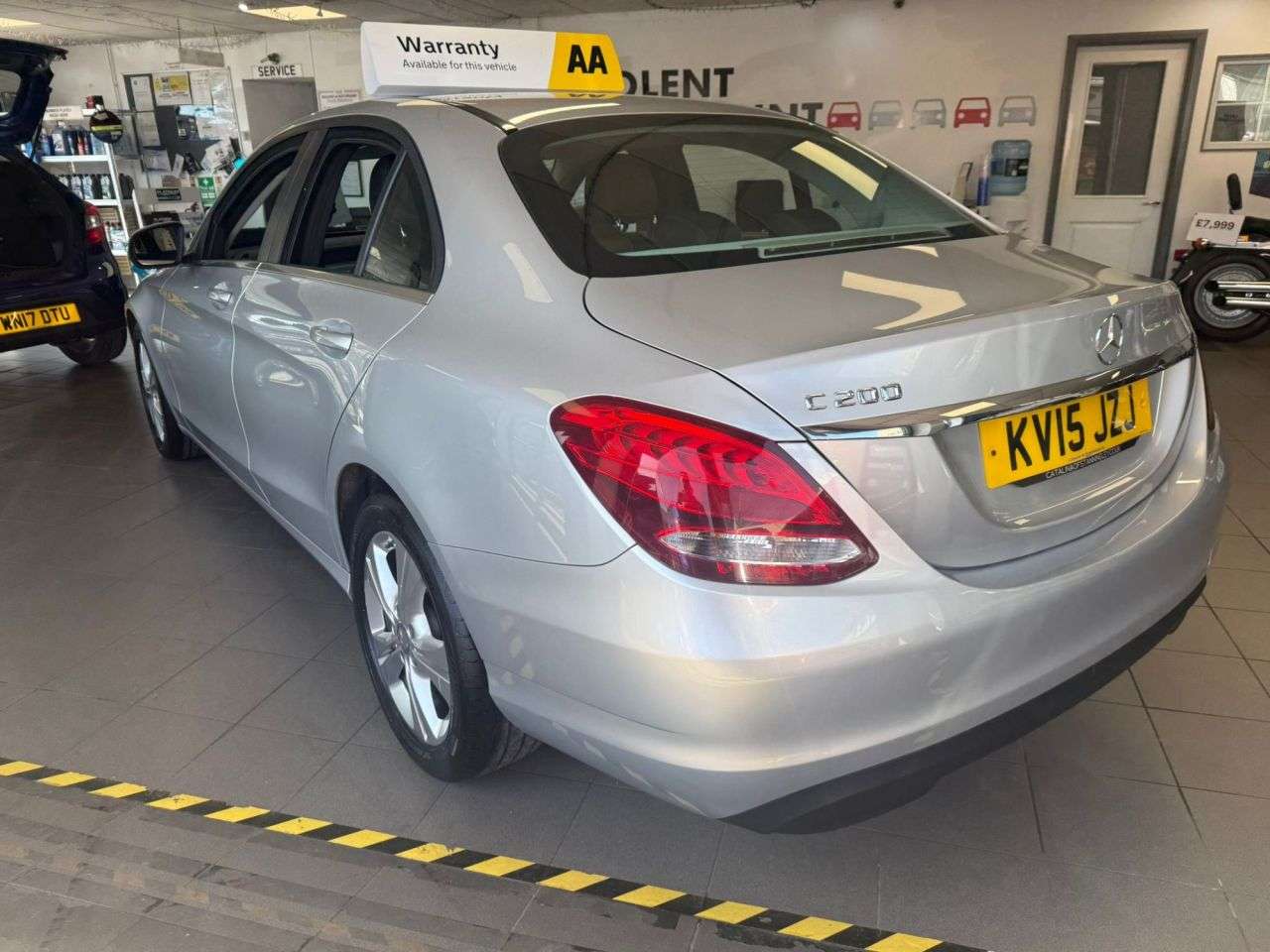 A 2015 MERCEDES-BENZ C-CLASS 2.0 C200 SE Saloon 4dr Petrol 7G-Tronic+ Euro 6 (s/s) (184 ps) A 2015 MERCEDES-BENZ C-CLASS 2.0 C200 SE Saloon 4dr Petrol 7G-Tronic+ Euro 6 (s/s) (184 ps)