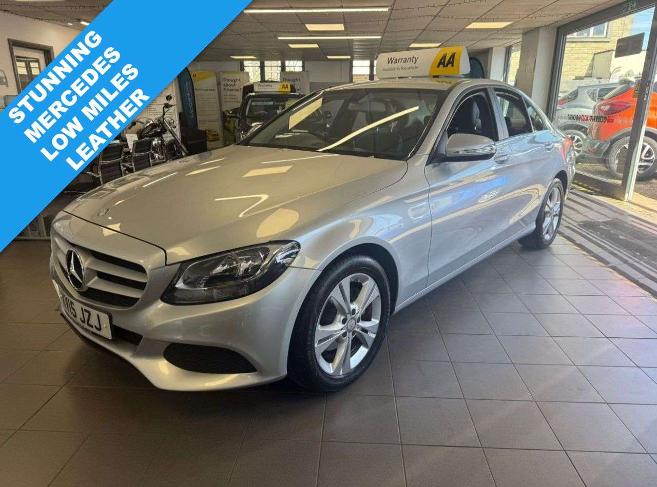 A 2015 MERCEDES-BENZ C-CLASS 2.0 C200 SE Saloon 4dr Petrol 7G-Tronic+ Euro 6 (s/s) (184 ps) A 2015 MERCEDES-BENZ C-CLASS 2.0 C200 SE Saloon 4dr Petrol 7G-Tronic+ Euro 6 (s/s) (184 ps)