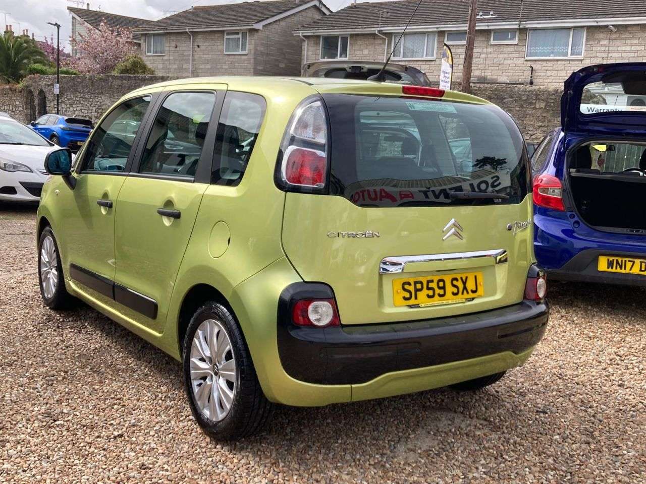 A 2009 CITROEN C3 PICASSO 1.6 HDi VTR+ MPV 5dr Diesel Manual Euro 4 (90 ps) A 2009 CITROEN C3 PICASSO 1.6 HDi VTR+ MPV 5dr Diesel Manual Euro 4 (90 ps)