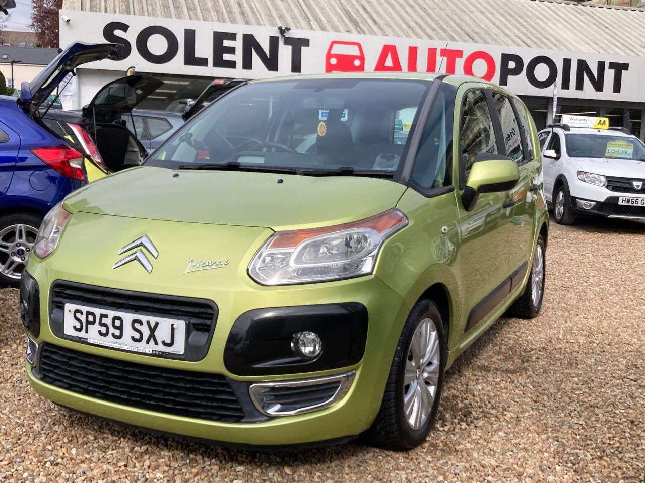 A 2009 CITROEN C3 PICASSO 1.6 HDi VTR+ MPV 5dr Diesel Manual Euro 4 (90 ps) A 2009 CITROEN C3 PICASSO 1.6 HDi VTR+ MPV 5dr Diesel Manual Euro 4 (90 ps)