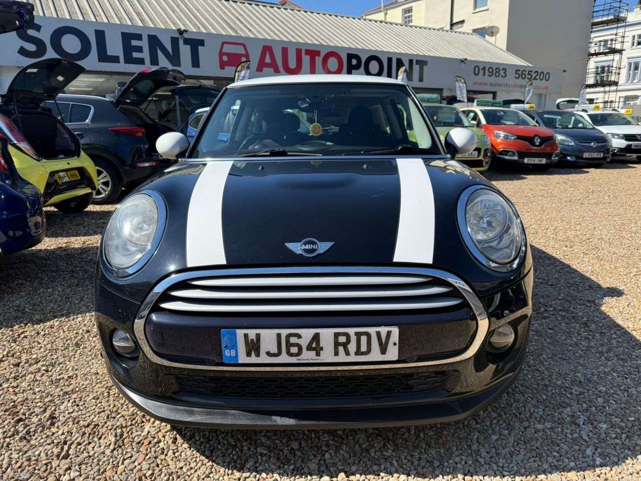 A 2014 MINI HATCH 1.5 Cooper D Hatchback 3dr Diesel Manual Euro 6 (s/s) (116 ps) A 2014 MINI HATCH 1.5 Cooper D Hatchback 3dr Diesel Manual Euro 6 (s/s) (116 ps)
