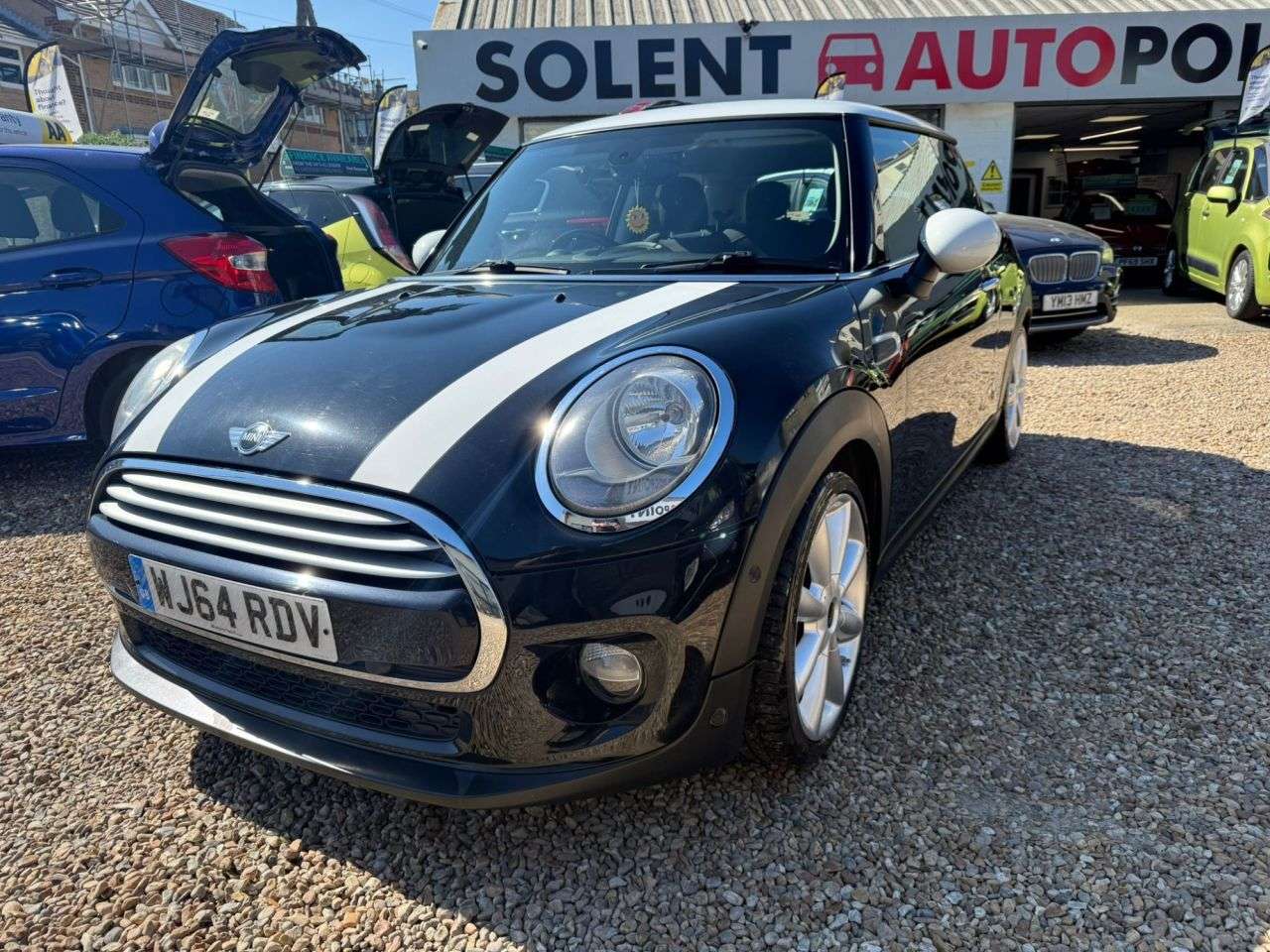 A 2014 MINI HATCH 1.5 Cooper D Hatchback 3dr Diesel Manual Euro 6 (s/s) (116 ps) A 2014 MINI HATCH 1.5 Cooper D Hatchback 3dr Diesel Manual Euro 6 (s/s) (116 ps)