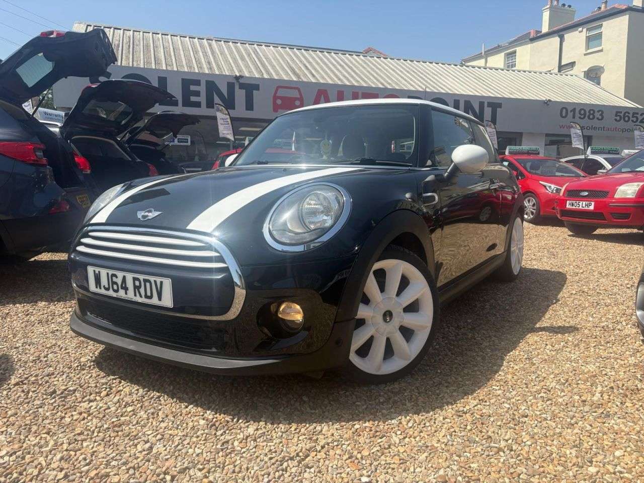 A 2014 MINI HATCH 1.5 Cooper D Hatchback 3dr Diesel Manual Euro 6 (s/s) (116 ps) A 2014 MINI HATCH 1.5 Cooper D Hatchback 3dr Diesel Manual Euro 6 (s/s) (116 ps)