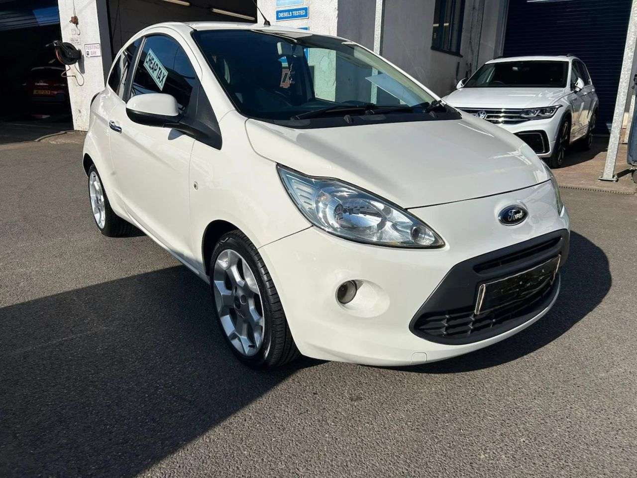 A 2015 FORD KA 1.2 Zetec Hatchback 3dr Petrol Manual Euro 5 (s/s) (69 ps) A 2015 FORD KA 1.2 Zetec Hatchback 3dr Petrol Manual Euro 5 (s/s) (69 ps)
