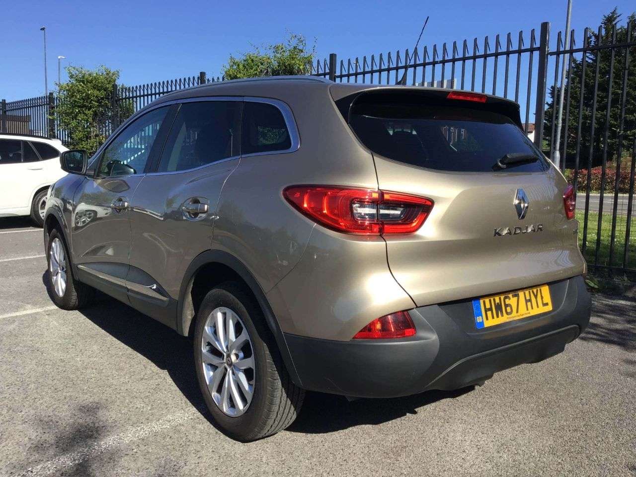 A 2017 RENAULT KADJAR 1.5 dCi Dynamique Nav SUV 5dr Diesel Manual Euro 6 (s/s) (110 ps) A 2017 RENAULT KADJAR 1.5 dCi Dynamique Nav SUV 5dr Diesel Manual Euro 6 (s/s) (110 ps)