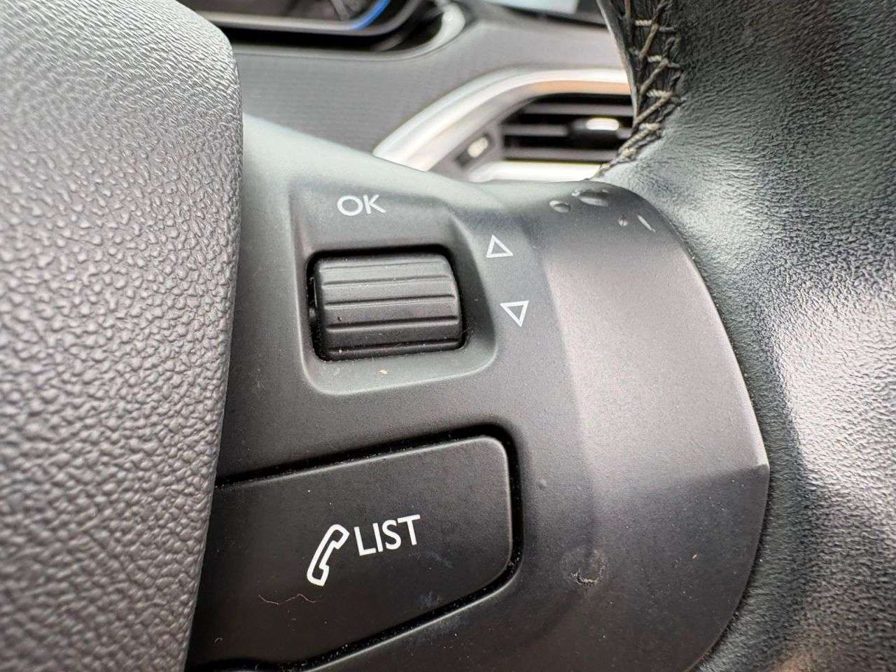 2016 PEUGEOT 2008 2016 PEUGEOT 2008