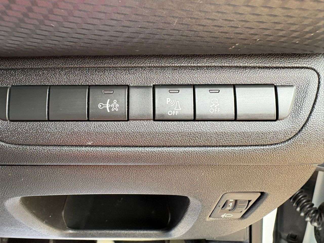 2016 PEUGEOT 208 2016 PEUGEOT 208