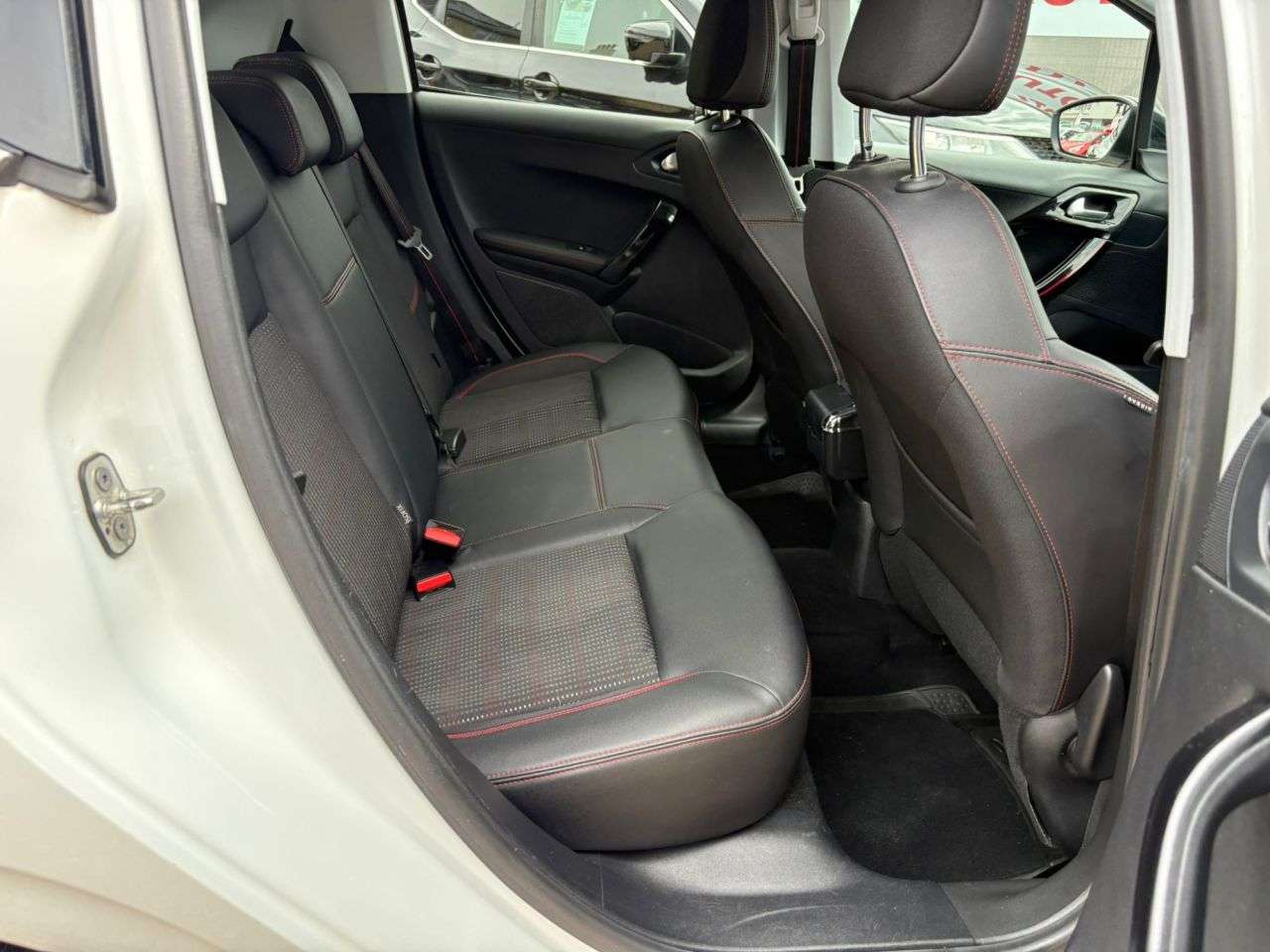 2016 PEUGEOT 208 2016 PEUGEOT 208