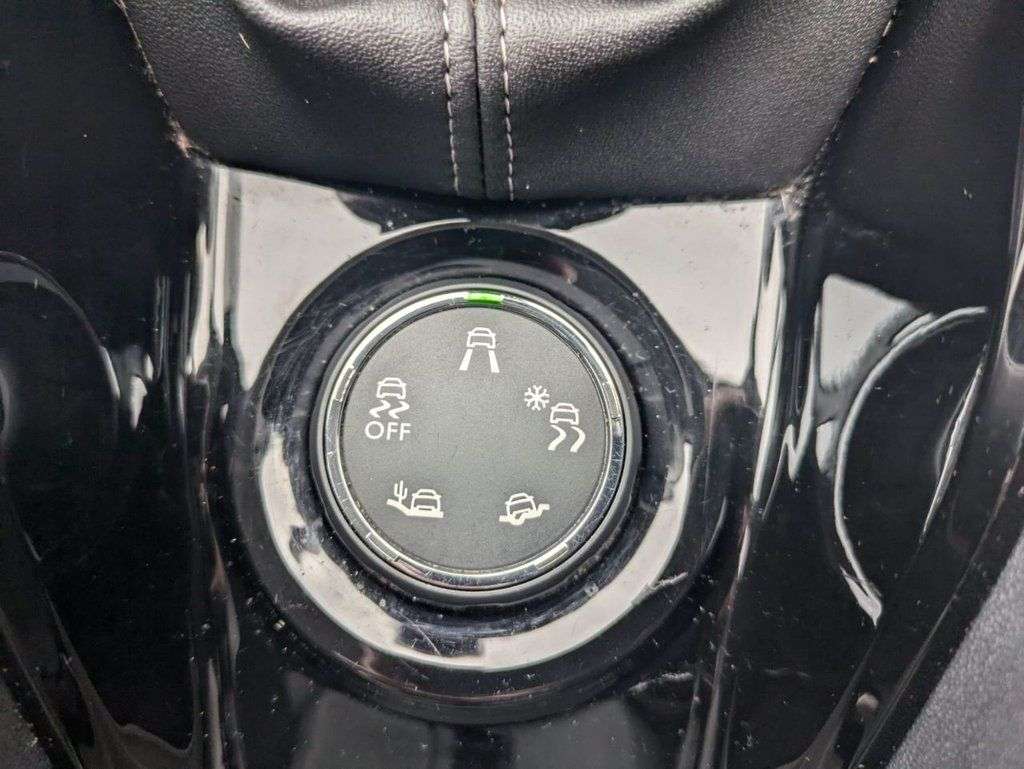 2014 PEUGEOT 2008 2014 PEUGEOT 2008