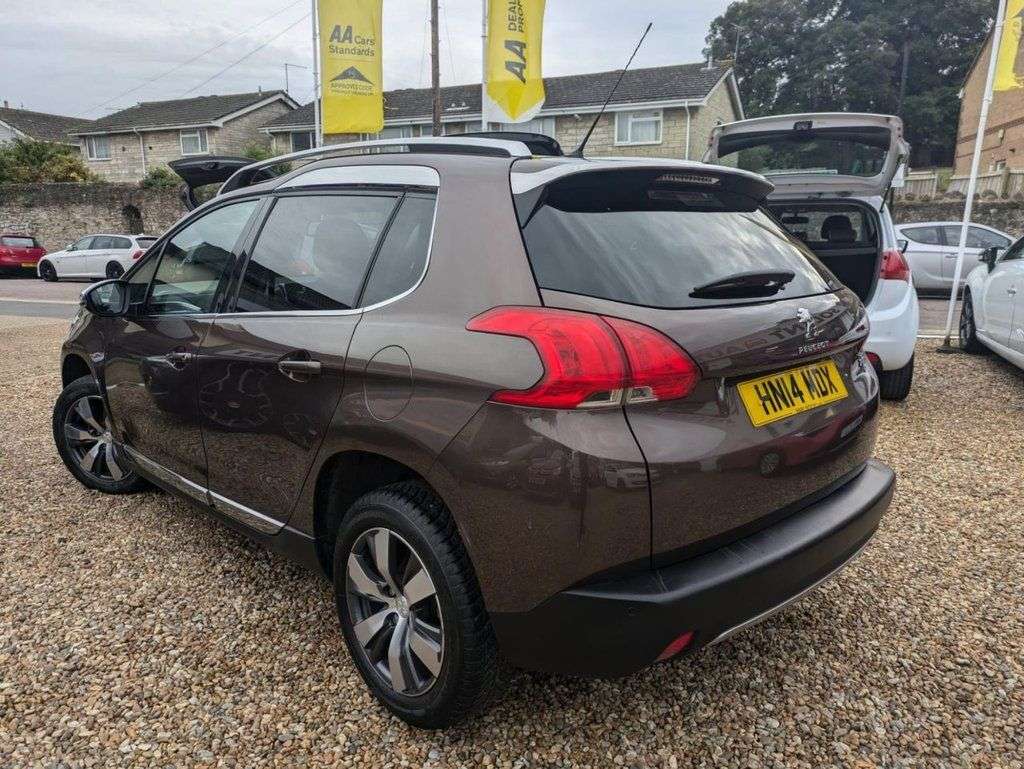 A 2014 PEUGEOT 2008 1.6 e-HDi Allure SUV 5dr Diesel Manual Euro 5 (s/s) (92 ps) A 2014 PEUGEOT 2008 1.6 e-HDi Allure SUV 5dr Diesel Manual Euro 5 (s/s) (92 ps)