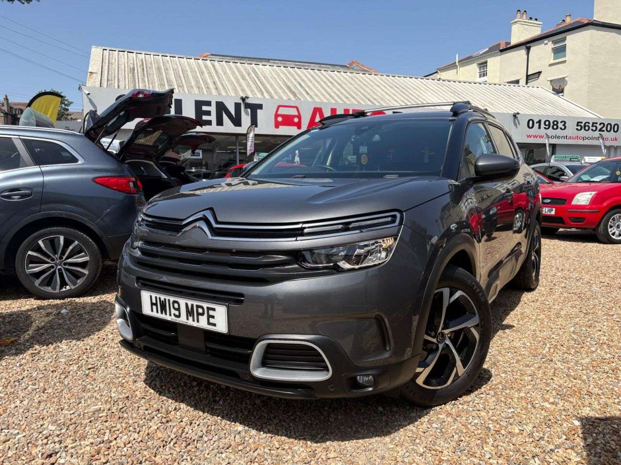 A 2019 CITROEN C5 AIRCROSS 1.5 BlueHDi Flair SUV 5dr Diesel Manual Euro 6 (s/s) (130 ps) A 2019 CITROEN C5 AIRCROSS 1.5 BlueHDi Flair SUV 5dr Diesel Manual Euro 6 (s/s) (130 ps)