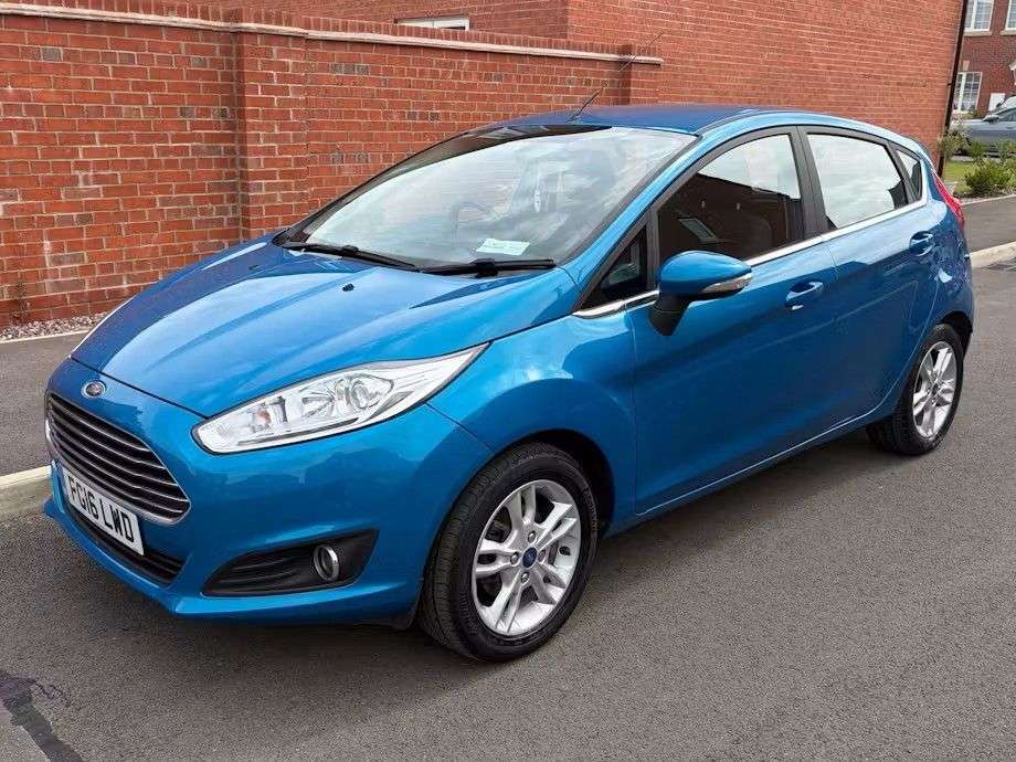 A 2016 FORD FIESTA 1.0T EcoBoost Zetec Hatchback 5dr Petrol Manual Euro 6 (s/s) (100 ps) A 2016 FORD FIESTA 1.0T EcoBoost Zetec Hatchback 5dr Petrol Manual Euro 6 (s/s) (100 ps)