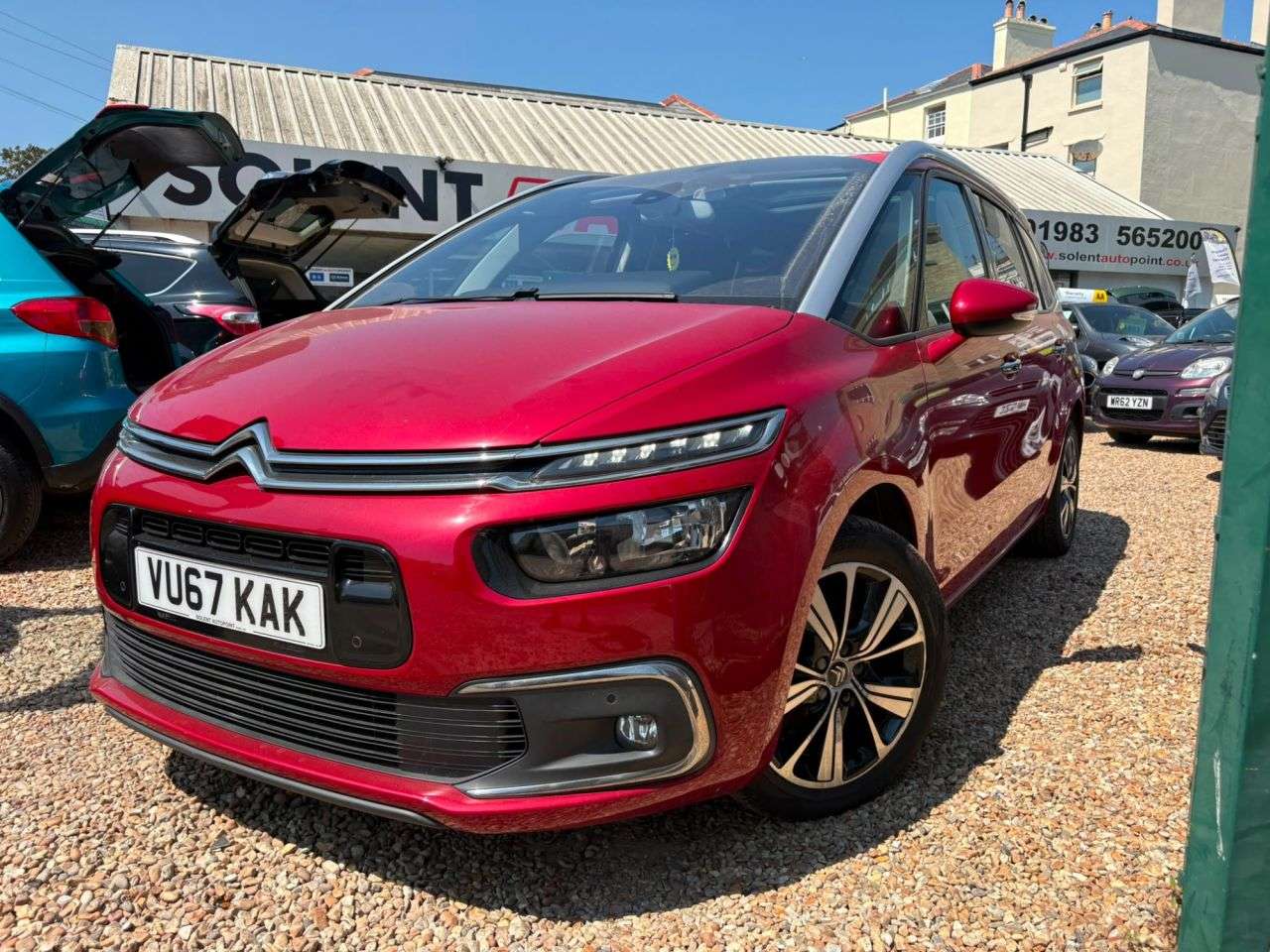 A 2017 CITROEN GRAND C4 PICASSO 1.6 BlueHDi Flair MPV 5dr Diesel EAT6 Euro 6 (s/s) (120 ps) A 2017 CITROEN GRAND C4 PICASSO 1.6 BlueHDi Flair MPV 5dr Diesel EAT6 Euro 6 (s/s) (120 ps)