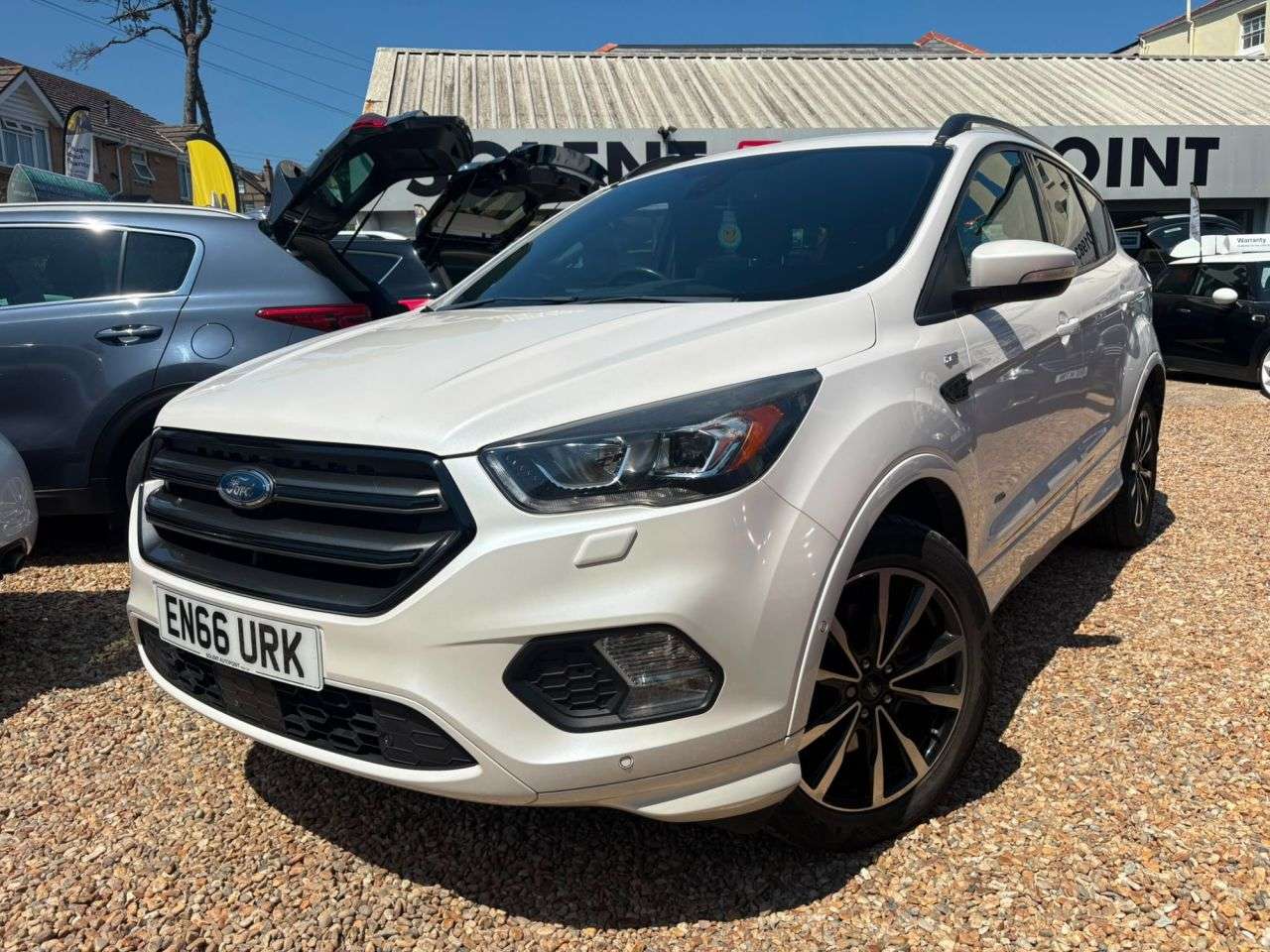 A 2016 FORD KUGA 1.5T EcoBoost ST-Line SUV 5dr Petrol Auto AWD Euro 6 (s/s) (182 ps) A 2016 FORD KUGA 1.5T EcoBoost ST-Line SUV 5dr Petrol Auto AWD Euro 6 (s/s) (182 ps)