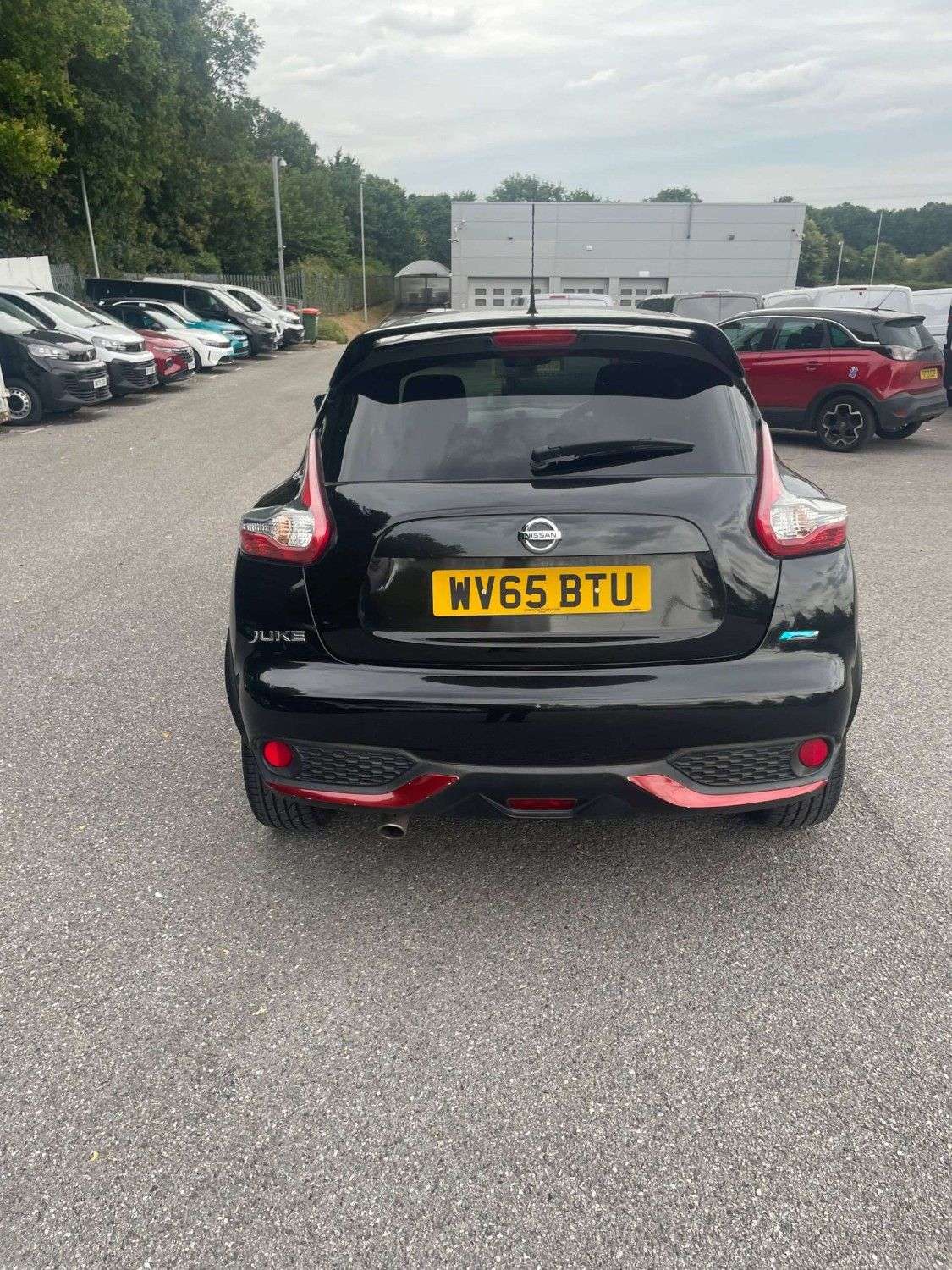 A 2015 NISSAN JUKE 1.5 dCi Acenta Premium SUV 5dr Diesel Manual Euro 6 (s/s) (110 ps) A 2015 NISSAN JUKE 1.5 dCi Acenta Premium SUV 5dr Diesel Manual Euro 6 (s/s) (110 ps)