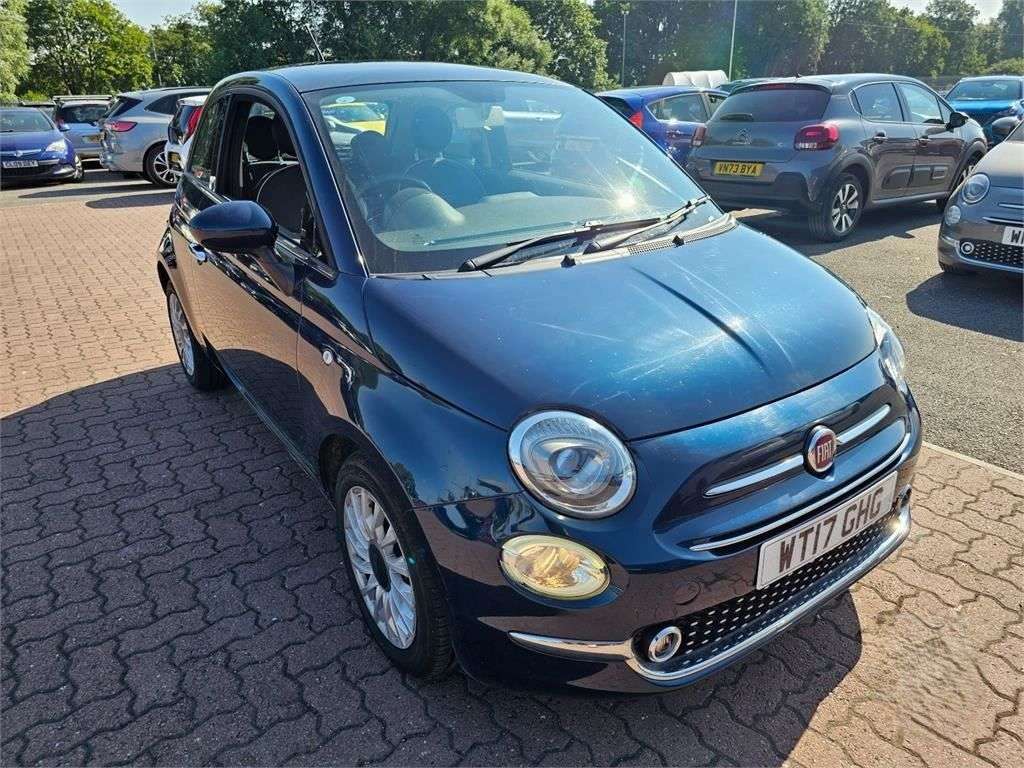 A 2017 FIAT 500 1.2 Lounge Hatchback 3dr Petrol Manual Euro 6 (s/s) (69 bhp) A 2017 FIAT 500 1.2 Lounge Hatchback 3dr Petrol Manual Euro 6 (s/s) (69 bhp)