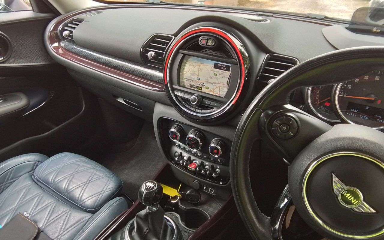 2015 MINI CLUBMAN 2015 MINI CLUBMAN
