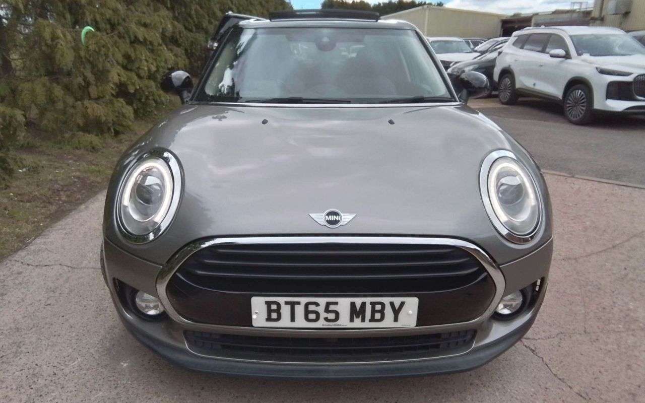 A 2015 MINI CLUBMAN 2.0 Cooper D Estate 6dr Diesel Manual Euro 6 (s/s) (150 ps) A 2015 MINI CLUBMAN 2.0 Cooper D Estate 6dr Diesel Manual Euro 6 (s/s) (150 ps)