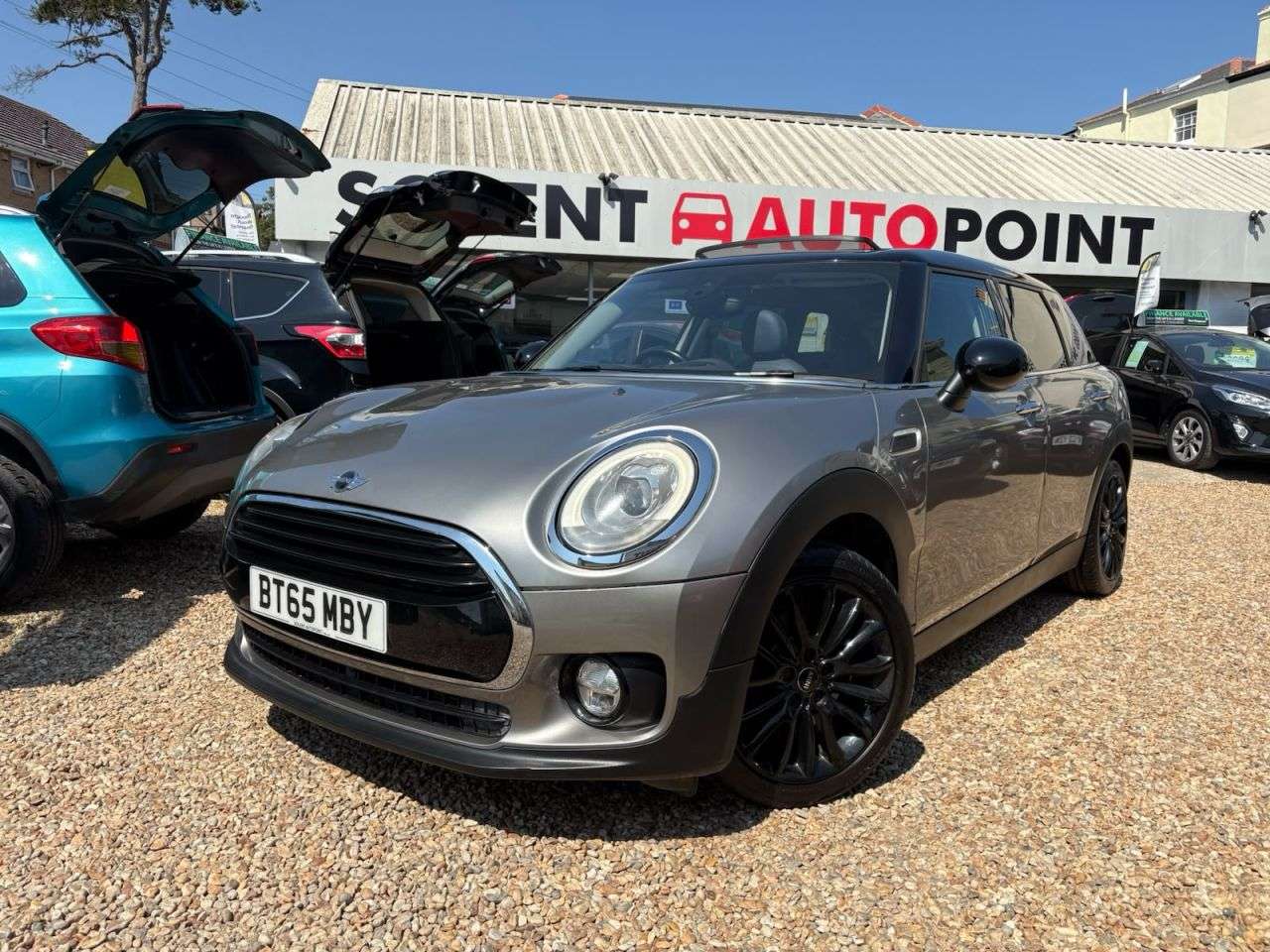 A 2015 MINI CLUBMAN 2.0 Cooper D Estate 6dr Diesel Manual Euro 6 (s/s) (150 ps) A 2015 MINI CLUBMAN 2.0 Cooper D Estate 6dr Diesel Manual Euro 6 (s/s) (150 ps)