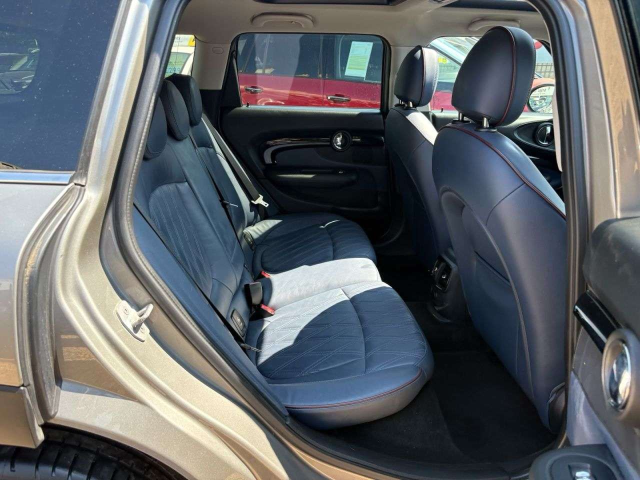 2015 MINI CLUBMAN 2015 MINI CLUBMAN
