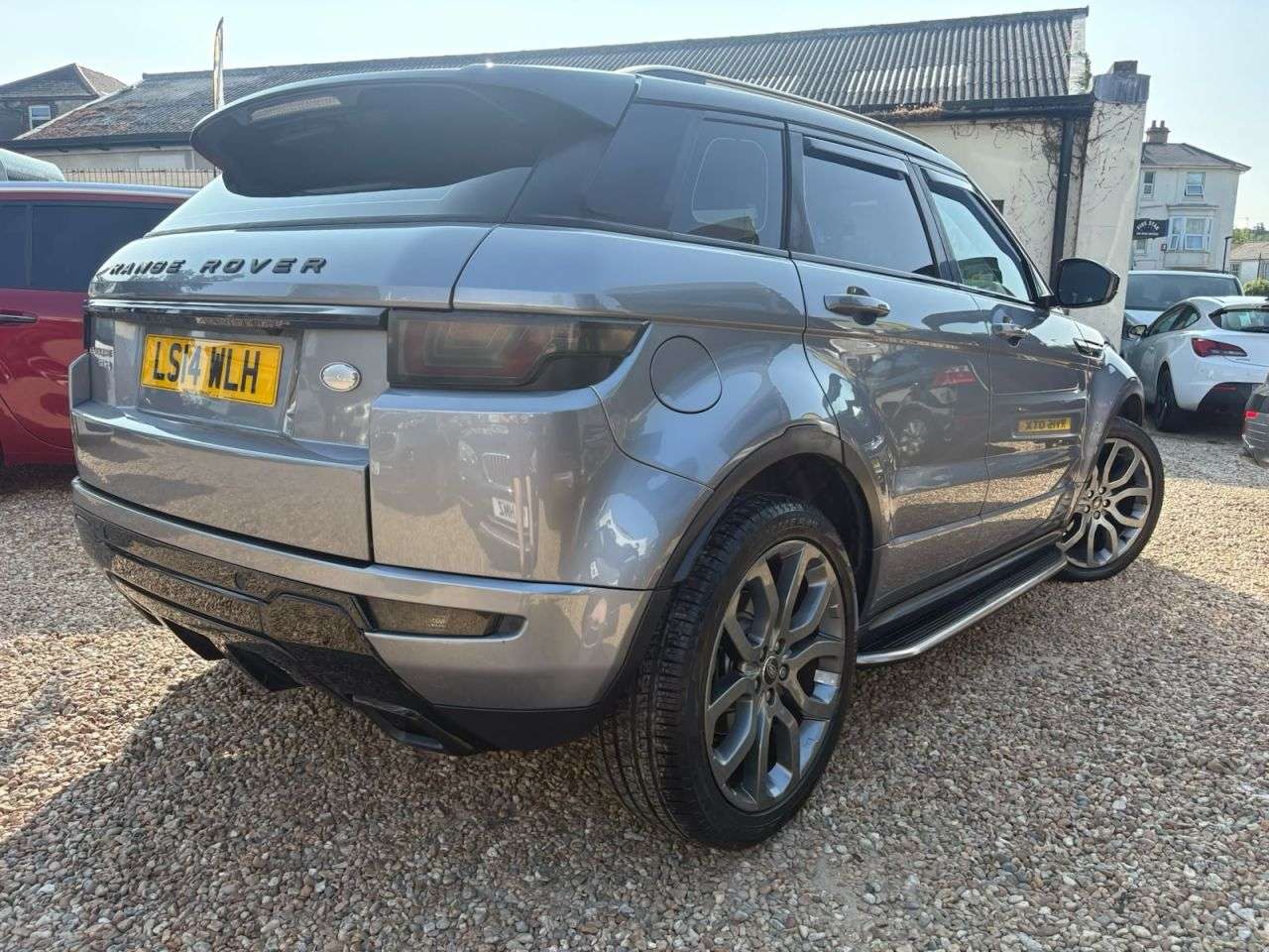 A 2014 LAND ROVER RANGE ROVER EVOQUE 2.2 SD4 Dynamic SUV 5dr Diesel Auto 4WD Euro 5 (s/s) (190 ps) A 2014 LAND ROVER RANGE ROVER EVOQUE 2.2 SD4 Dynamic SUV 5dr Diesel Auto 4WD Euro 5 (s/s) (190 ps)