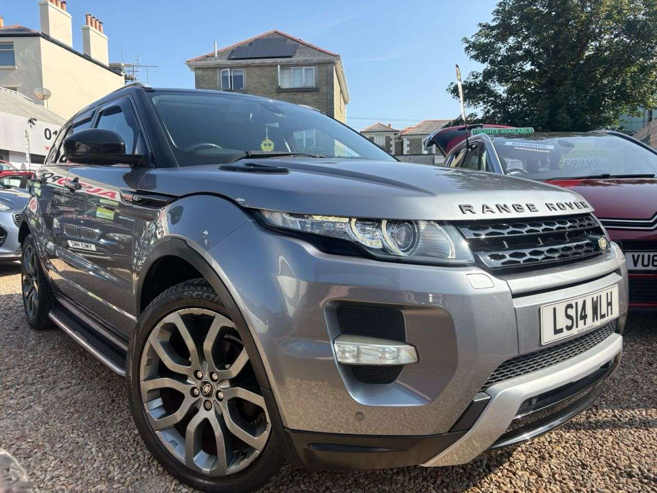 A 2014 LAND ROVER RANGE ROVER EVOQUE 2.2 SD4 Dynamic SUV 5dr Diesel Auto 4WD Euro 5 (s/s) (190 ps) A 2014 LAND ROVER RANGE ROVER EVOQUE 2.2 SD4 Dynamic SUV 5dr Diesel Auto 4WD Euro 5 (s/s) (190 ps)