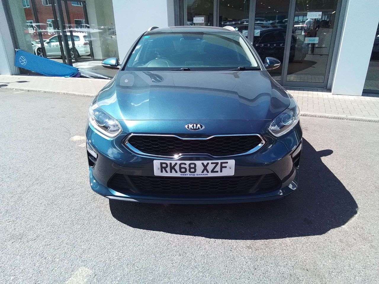 A 2018 KIA CEED 1.6 CRDi 3 Sportswagon 5dr Diesel Manual Euro 6 (s/s) (114 bhp) A 2018 KIA CEED 1.6 CRDi 3 Sportswagon 5dr Diesel Manual Euro 6 (s/s) (114 bhp)