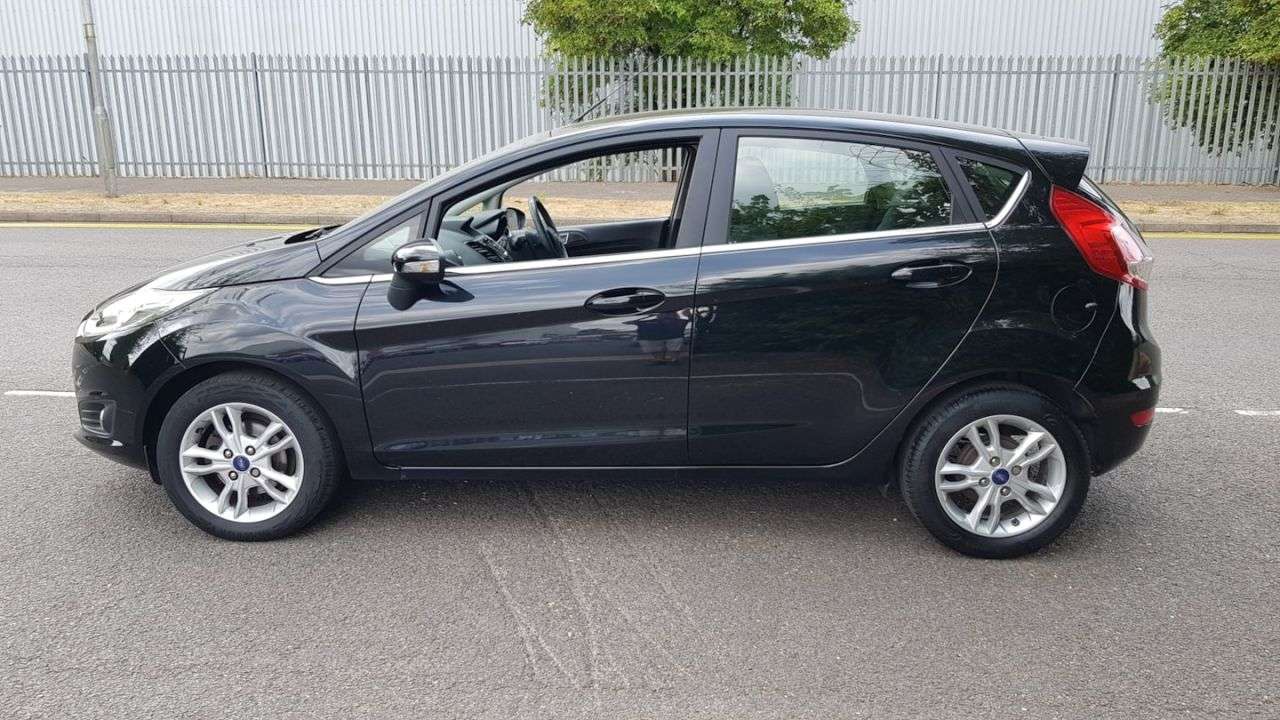 A 2016 FORD FIESTA 1.25 Zetec Hatchback 5dr Petrol Manual Euro 6 (82 ps) A 2016 FORD FIESTA 1.25 Zetec Hatchback 5dr Petrol Manual Euro 6 (82 ps)