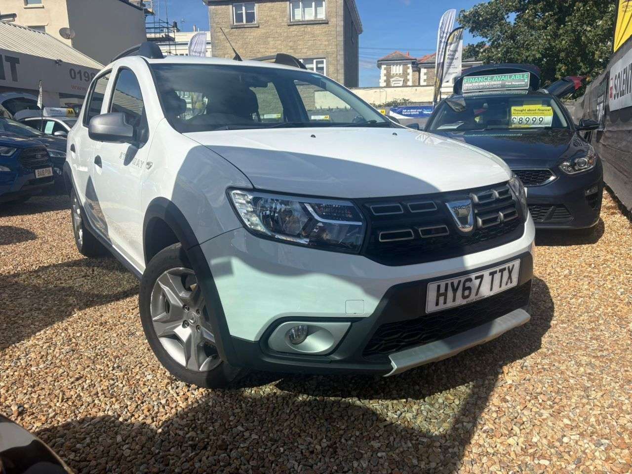 A 2017 DACIA SANDERO STEPWAY 0.9 TCe Ambiance Hatchback 5dr Petrol Manual Euro 6 (s/s) (90 ps) A 2017 DACIA SANDERO STEPWAY 0.9 TCe Ambiance Hatchback 5dr Petrol Manual Euro 6 (s/s) (90 ps)