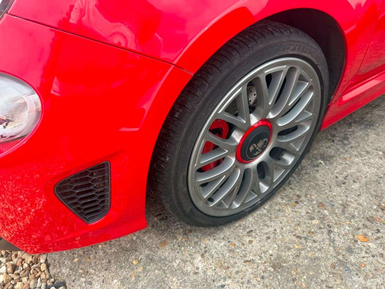 2021 ABARTH 595 2021 ABARTH 595