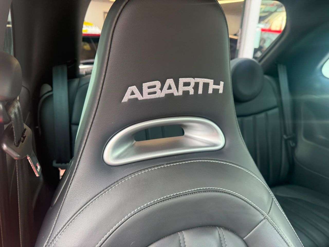 2021 ABARTH 595 2021 ABARTH 595
