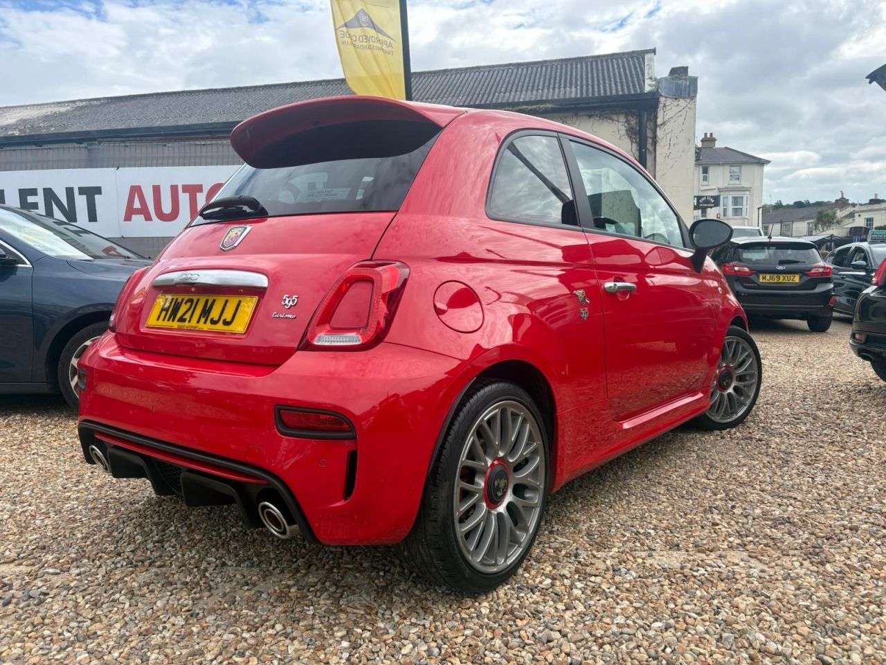 2021 ABARTH 595 2021 ABARTH 595