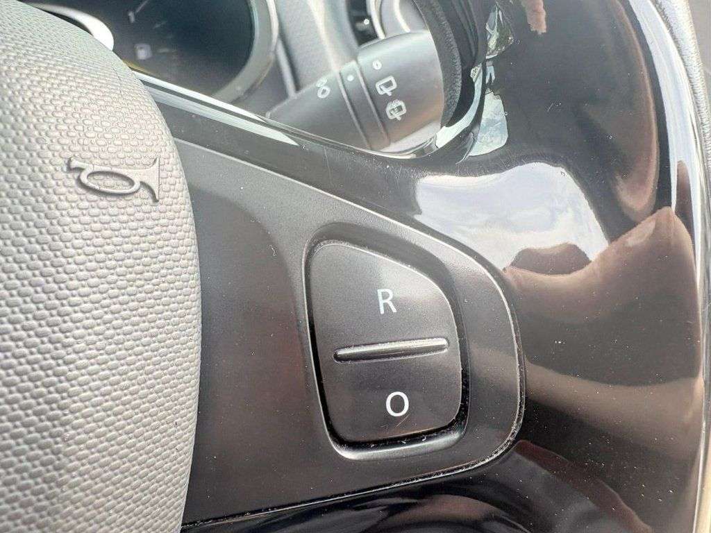 2015 RENAULT CLIO 2015 RENAULT CLIO