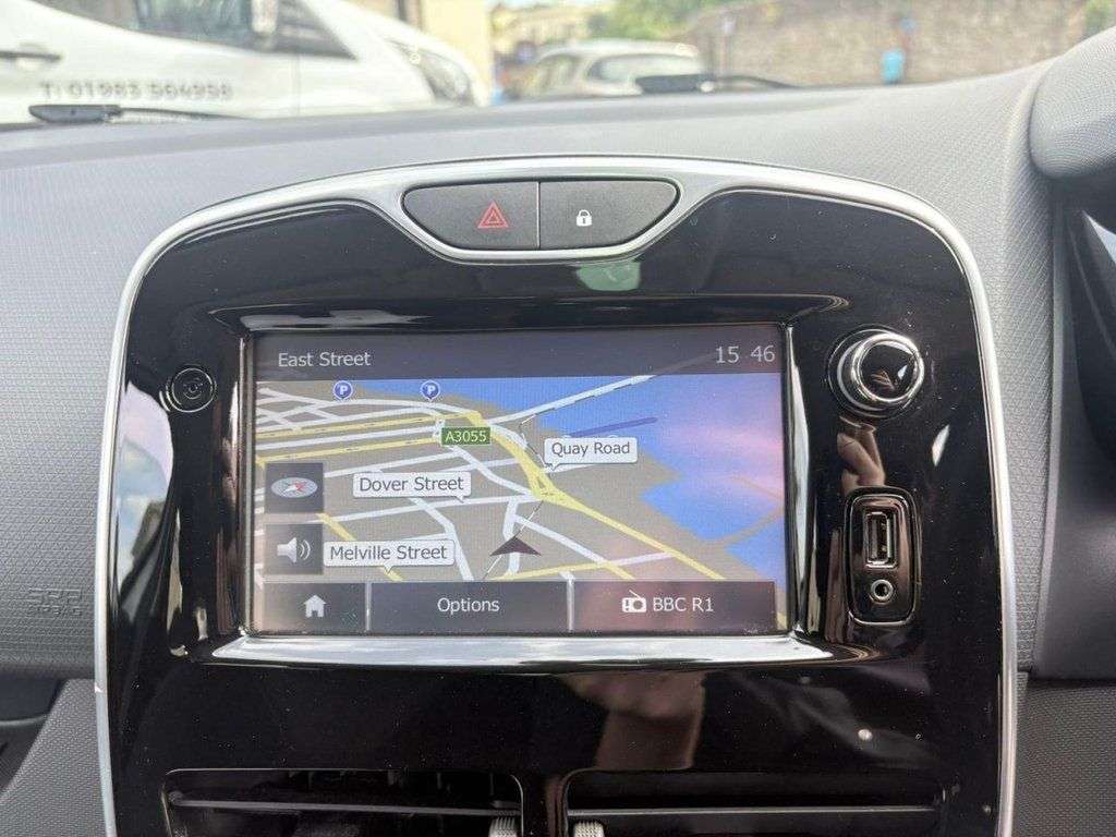2015 RENAULT CLIO 2015 RENAULT CLIO