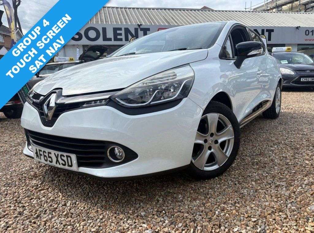 A 2015 RENAULT CLIO 1.2 16V Dynamique Nav Hatchback 5dr Petrol Manual Euro 6 (75 ps) A 2015 RENAULT CLIO 1.2 16V Dynamique Nav Hatchback 5dr Petrol Manual Euro 6 (75 ps)