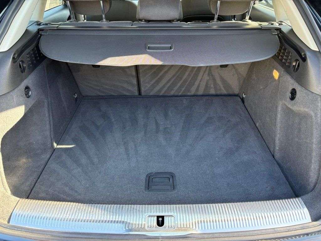 2015 AUDI Q3 2015 AUDI Q3