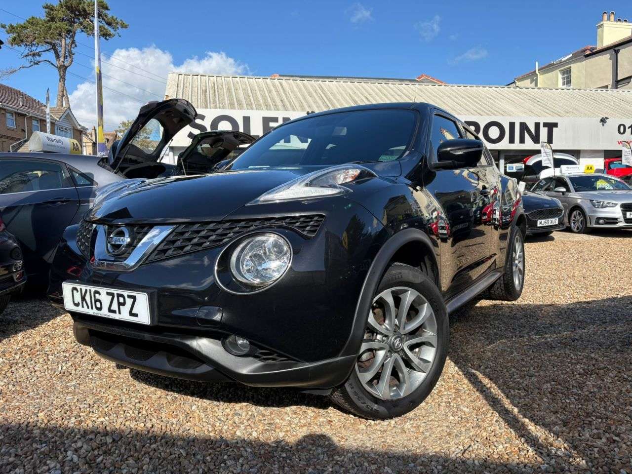 A 2016 NISSAN JUKE 1.5 dCi Tekna SUV 5dr Diesel Manual Euro 6 (s/s) (110 ps) A 2016 NISSAN JUKE 1.5 dCi Tekna SUV 5dr Diesel Manual Euro 6 (s/s) (110 ps)