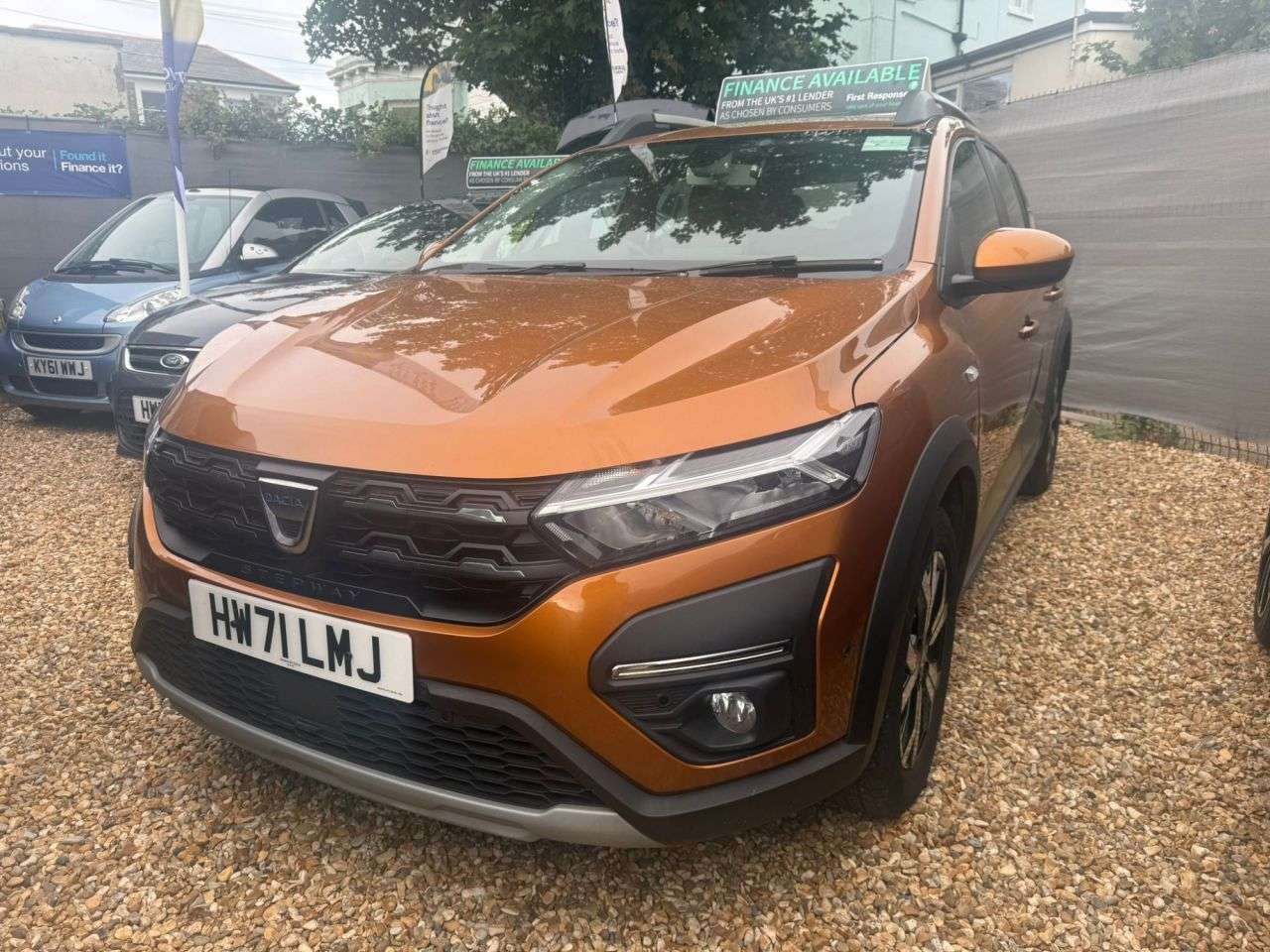 A 2022 DACIA SANDERO STEPWAY 1.0 TCe Prestige Hatchback 5dr Petrol Manual Euro 6 (s/s) (90 ps) A 2022 DACIA SANDERO STEPWAY 1.0 TCe Prestige Hatchback 5dr Petrol Manual Euro 6 (s/s) (90 ps)