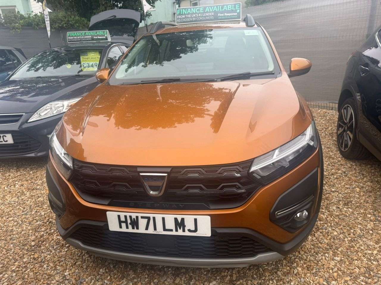 A 2022 DACIA SANDERO STEPWAY 1.0 TCe Prestige Hatchback 5dr Petrol Manual Euro 6 (s/s) (90 ps) A 2022 DACIA SANDERO STEPWAY 1.0 TCe Prestige Hatchback 5dr Petrol Manual Euro 6 (s/s) (90 ps)