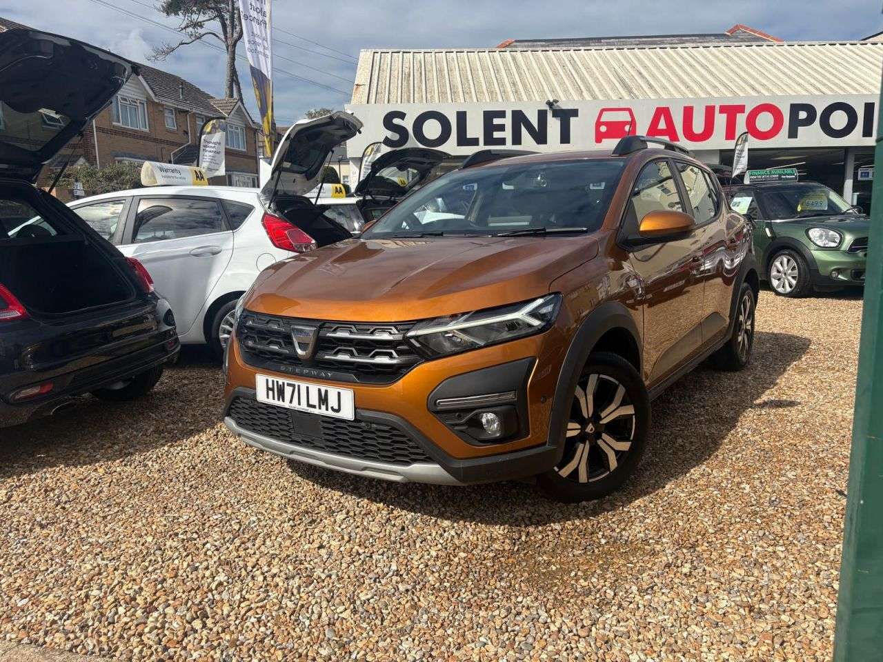 A 2022 DACIA SANDERO STEPWAY 1.0 TCe Prestige Hatchback 5dr Petrol Manual Euro 6 (s/s) (90 ps) A 2022 DACIA SANDERO STEPWAY 1.0 TCe Prestige Hatchback 5dr Petrol Manual Euro 6 (s/s) (90 ps)