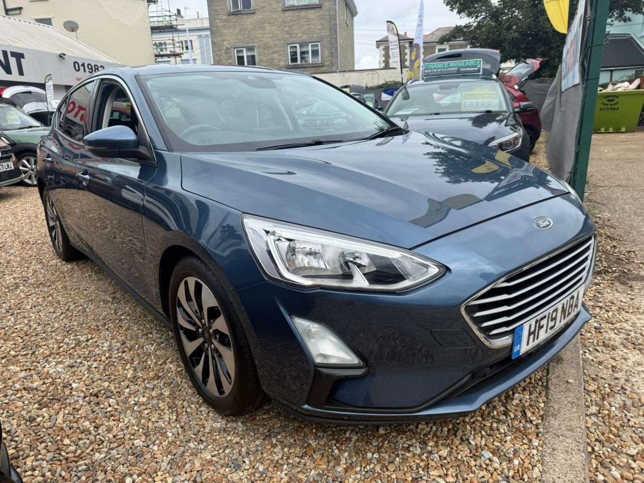 A 2019 FORD FOCUS 1.0T EcoBoost Zetec Hatchback 5dr Petrol Manual Euro 6 (s/s) (125 ps) A 2019 FORD FOCUS 1.0T EcoBoost Zetec Hatchback 5dr Petrol Manual Euro 6 (s/s) (125 ps)