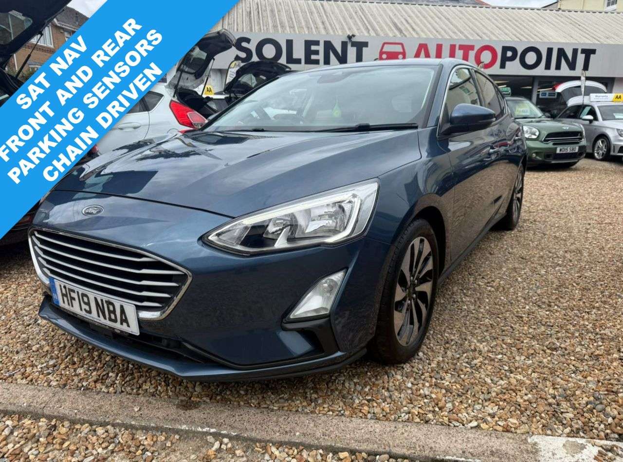 A 2019 FORD FOCUS 1.0T EcoBoost Zetec Hatchback 5dr Petrol Manual Euro 6 (s/s) (125 ps) A 2019 FORD FOCUS 1.0T EcoBoost Zetec Hatchback 5dr Petrol Manual Euro 6 (s/s) (125 ps)