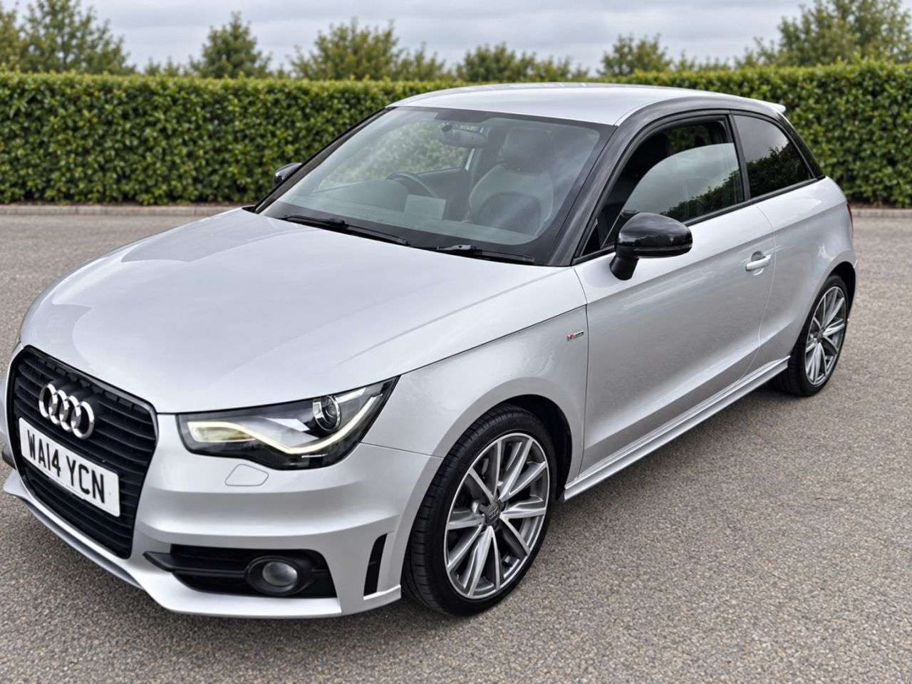 A 2014 AUDI A1 1.6 TDI S line Style Edition Hatchback 3dr Diesel Manual Euro 5 (s/s) (105 A 2014 AUDI A1 1.6 TDI S line Style Edition Hatchback 3dr Diesel Manual Euro 5 (s/s) (105