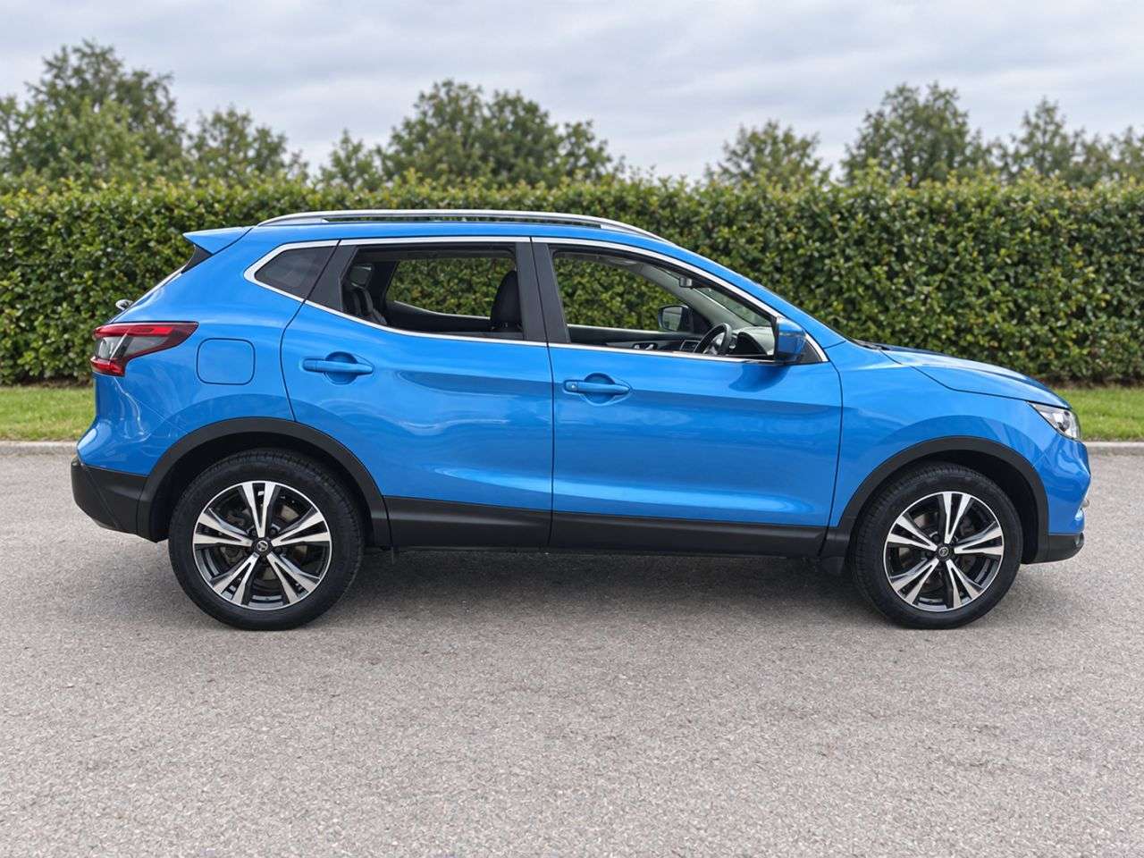 A 2018 NISSAN QASHQAI 1.5 dCi N-Connecta SUV 5dr Diesel Manual Euro 6 (s/s) (110 ps) A 2018 NISSAN QASHQAI 1.5 dCi N-Connecta SUV 5dr Diesel Manual Euro 6 (s/s) (110 ps)