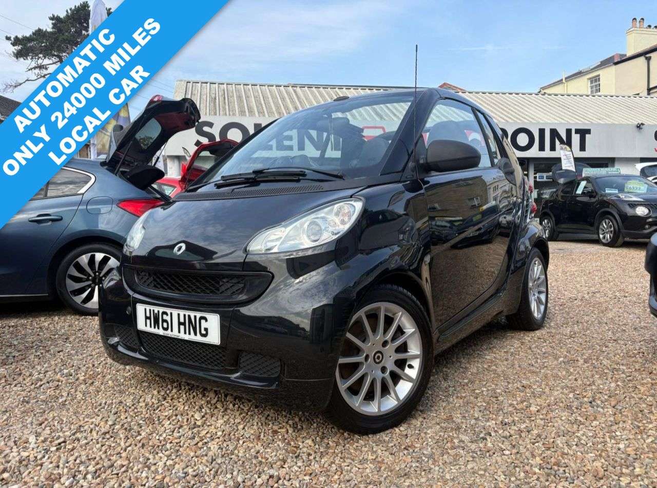 A 2011 SMART FORTWO 0.8 CDI Passion Cabriolet 2dr Diesel SoftTouch Euro 5 (54 bhp) A 2011 SMART FORTWO 0.8 CDI Passion Cabriolet 2dr Diesel SoftTouch Euro 5 (54 bhp)