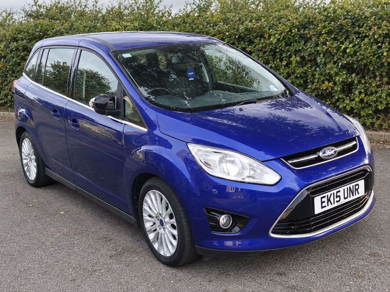 A 2015 FORD GRAND C-MAX 1.6 TDCi Titanium MPV 5dr Diesel Manual Euro 5 7 Seater (115 ps) A 2015 FORD GRAND C-MAX 1.6 TDCi Titanium MPV 5dr Diesel Manual Euro 5 7 Seater (115 ps)