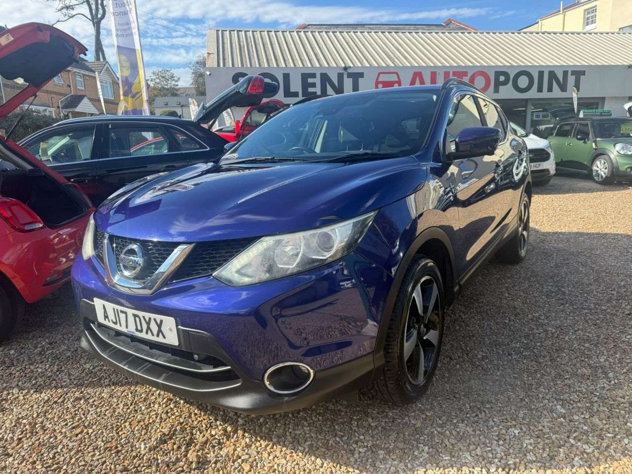 A 2017 NISSAN QASHQAI 1.5 dCi N-Connecta SUV 5dr Diesel Manual 2WD Euro 6 (s/s) (110 ps) A 2017 NISSAN QASHQAI 1.5 dCi N-Connecta SUV 5dr Diesel Manual 2WD Euro 6 (s/s) (110 ps)
