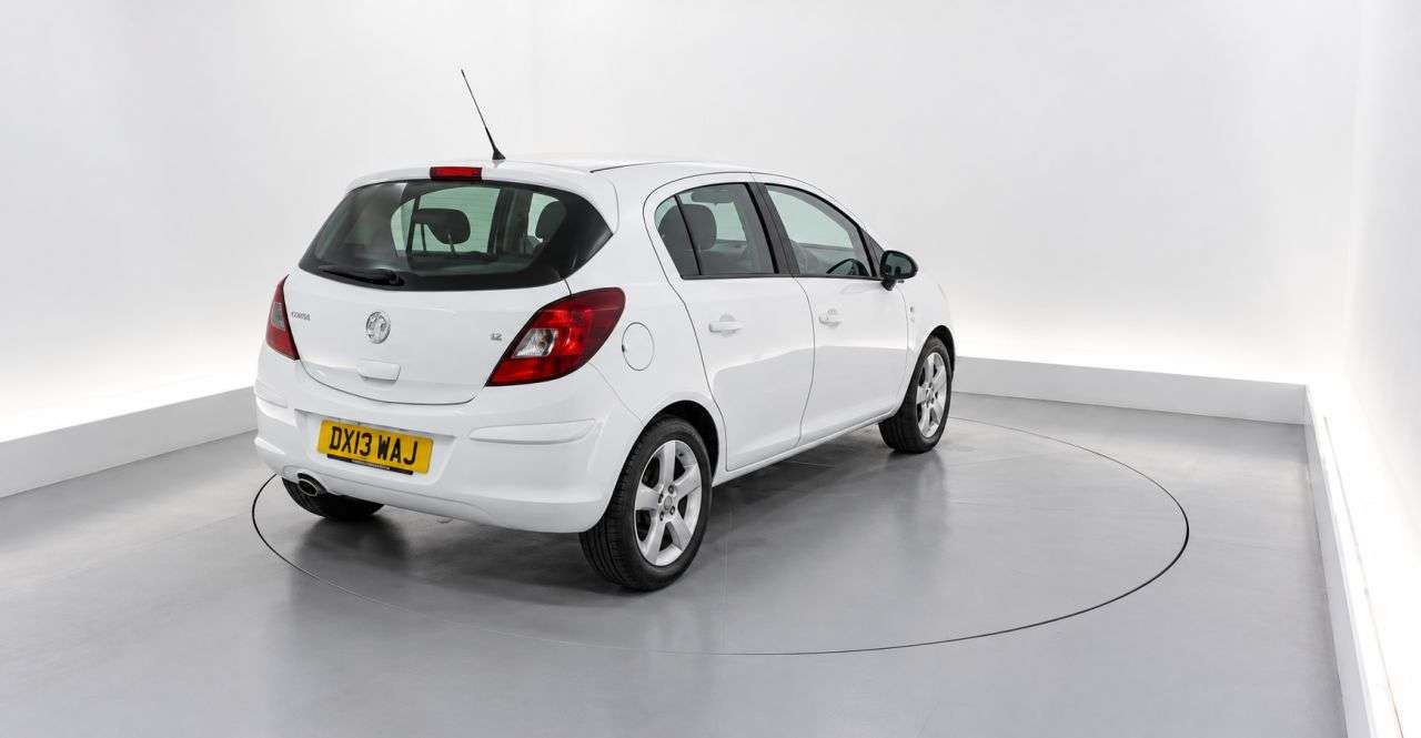 A 2013 VAUXHALL CORSA 1.4 16V SXi Hatchback 5dr Petrol Manual Wide Ratio Euro 5 (A/C) (100 ps) A 2013 VAUXHALL CORSA 1.4 16V SXi Hatchback 5dr Petrol Manual Wide Ratio Euro 5 (A/C) (100 ps)