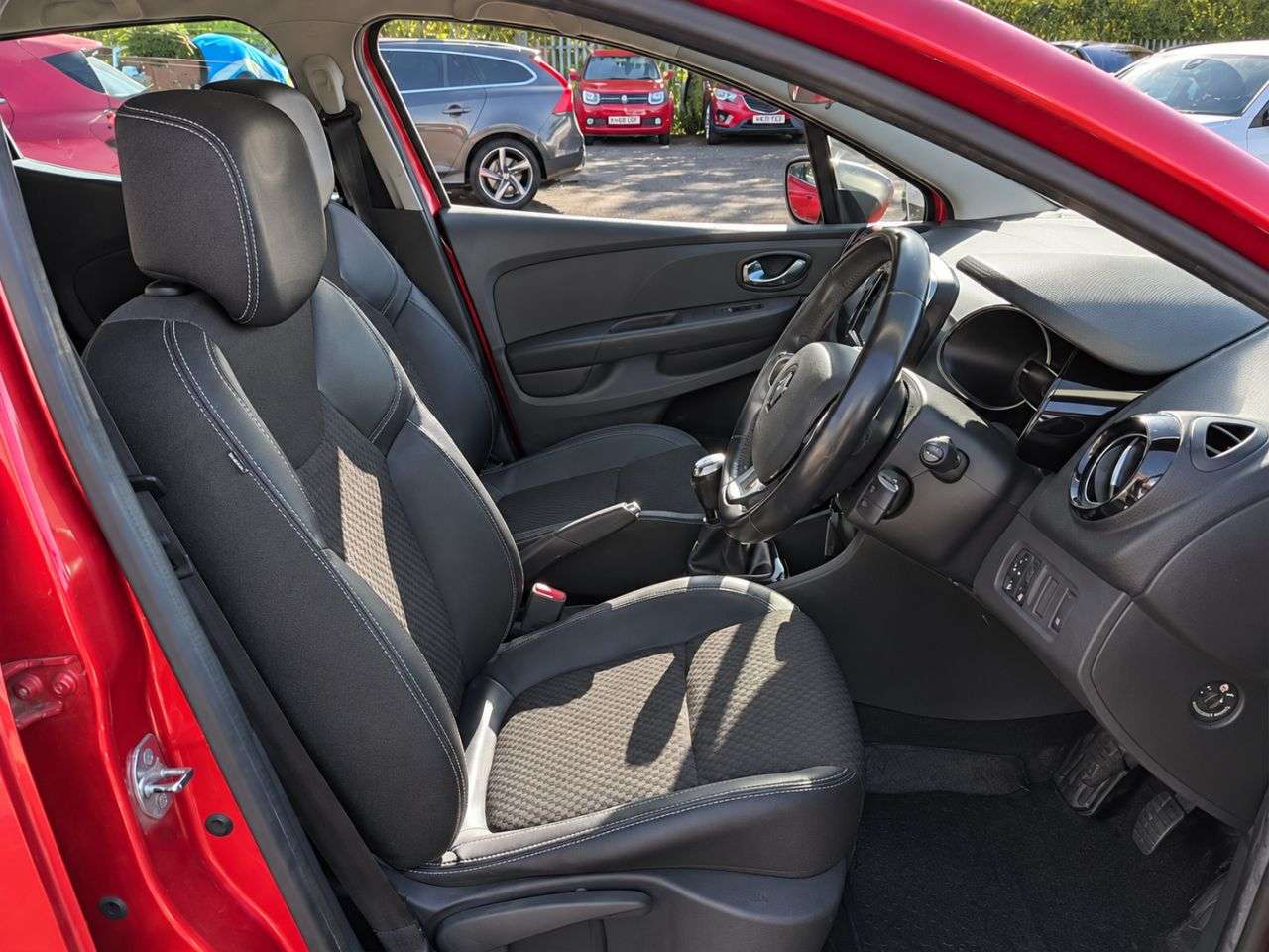 2018 RENAULT CLIO 2018 RENAULT CLIO